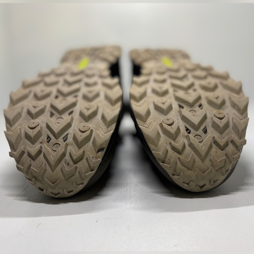 Saucony Men's Athletic Shoes in Brown and Tan - Picture 8 of 11